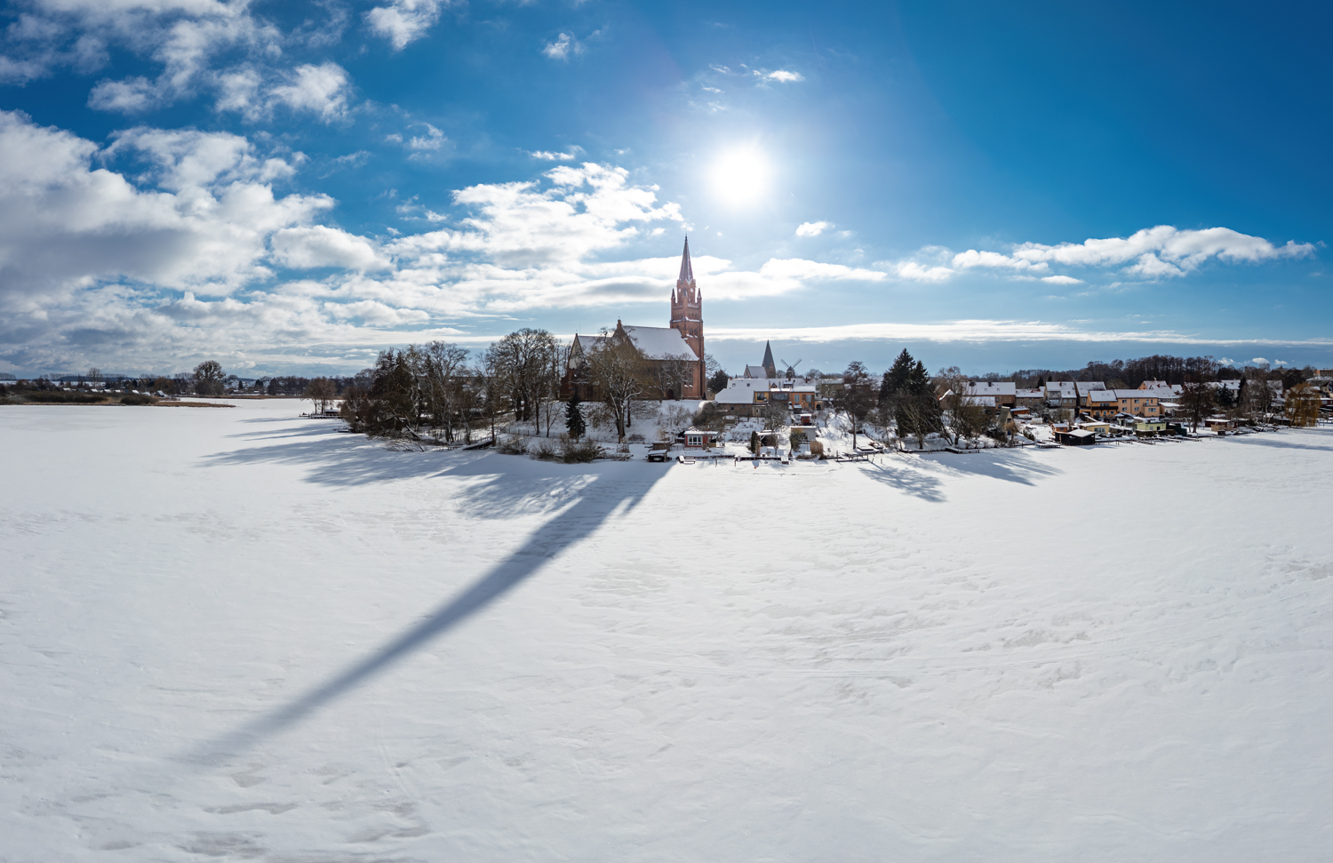 Röbel / Müritz – Luftaufnahme St. Marien Winter